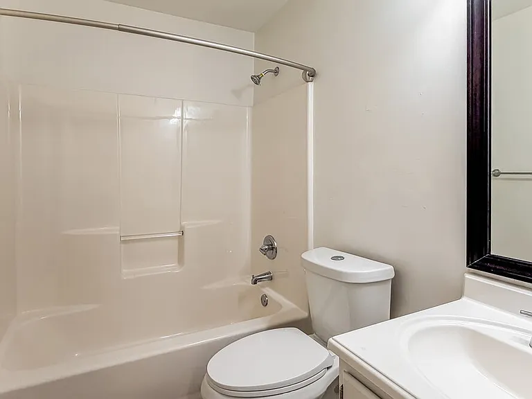 520 Brooksdale Dr — Photo 15