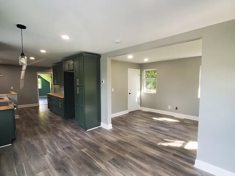 2570 Graffenburg Rd — Photo 2
