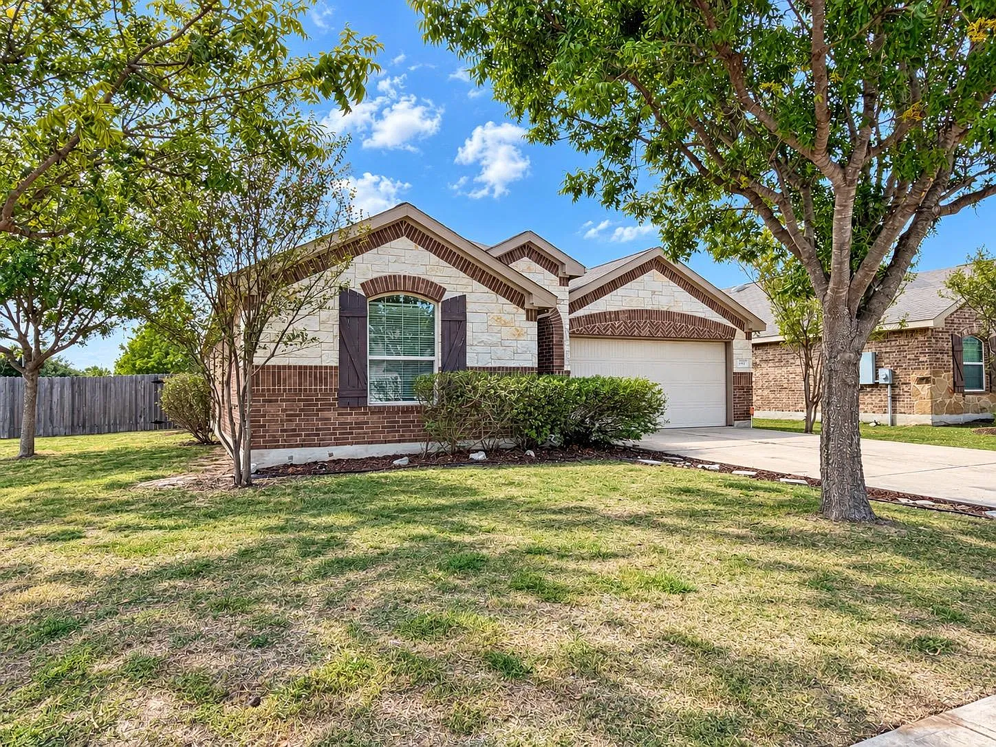 3 bed, 2.0 bath, 1512 sqft, $1,875 — Photo 2