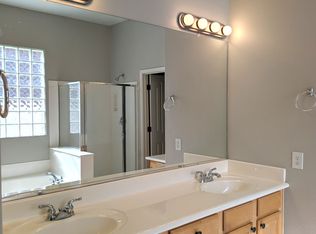 1004 S Parkcrest St, Gilbert, AZ 85296