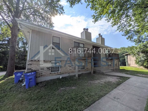 719 NE Barnes Dr APT C, Lees Summit, MO 64086