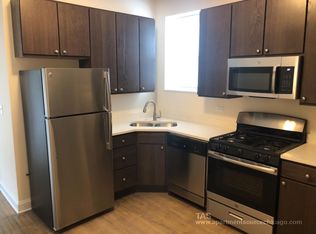 2814 N Troy St #201, Chicago, IL 60618