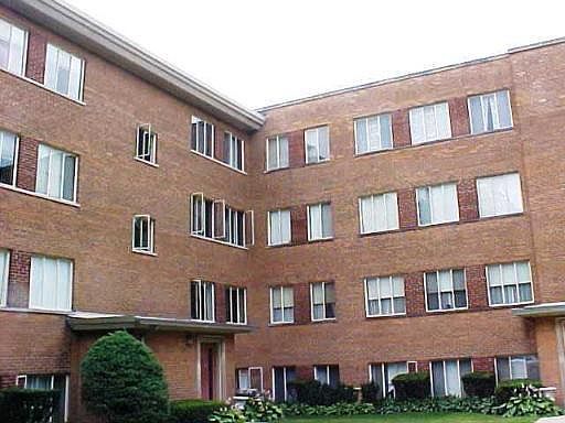 1st image of 2431 W Lunt Ave APT 2A