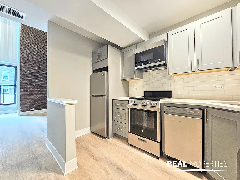 1220 North LaSalle Street — Photo 37