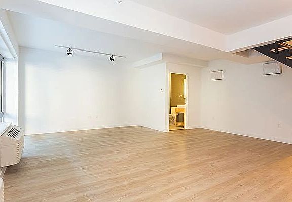3rd image of 500 Sterling Pl APT 1G
