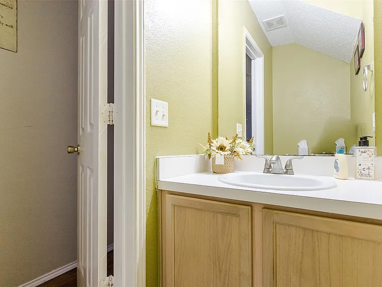 1308 Dundee Dr — Photo 7