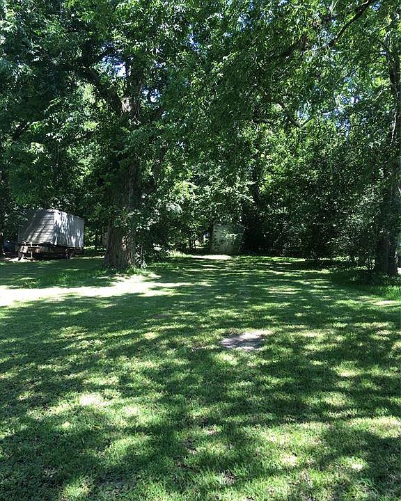 2nd image of 511 Avenue H
