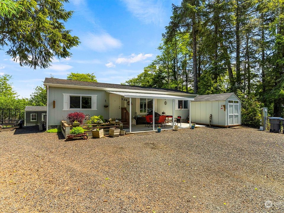 1st image of 528 Chenois Avenue NE