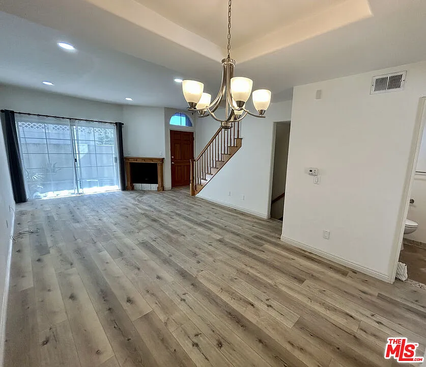 2 bed, 2.5 bath, 1070 sqft, $3,195 — Photo 4