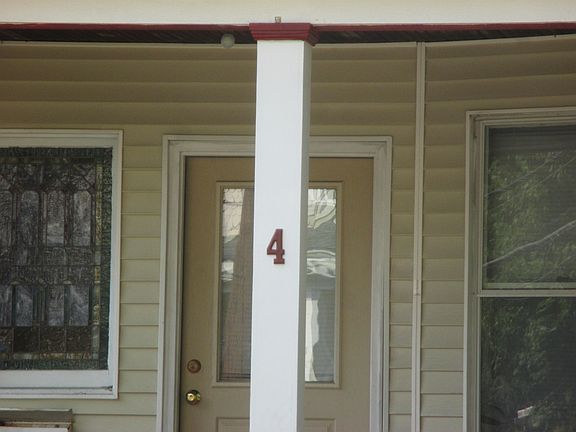 2nd image of 4 Ashwood Ter