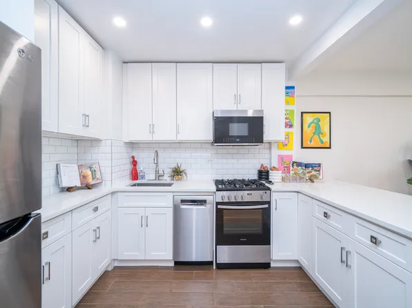 740 East 32nd Street image 7 of 19