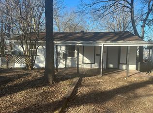 320 9th St SW, Paris, TX 75460