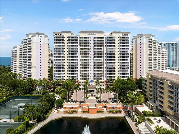 3rd image of 785 Crandon Blvd APT 1801