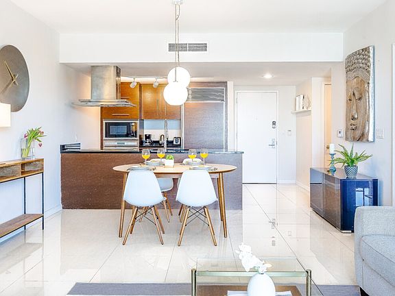2nd image of 609 Brickell Ave #Id1232184p