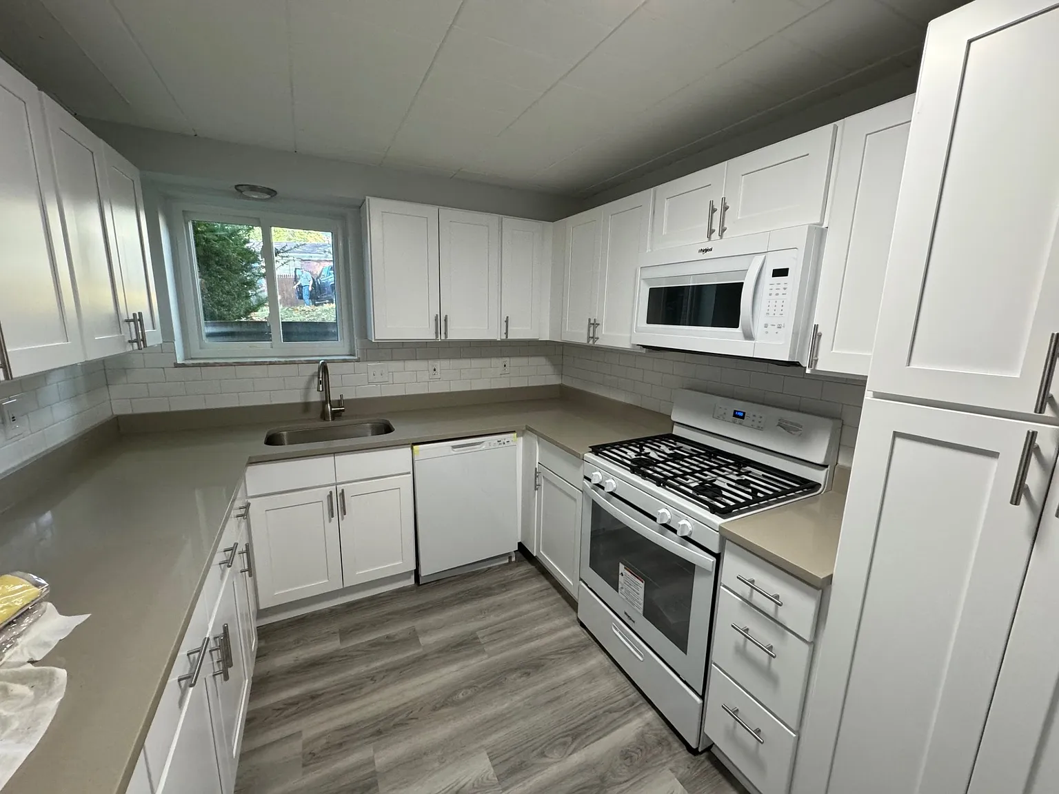 Meraki Apartments V - 908 - 3 — Photo 2