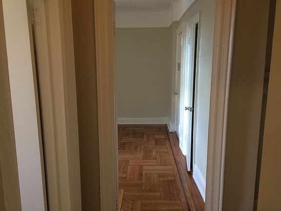 4th image of 538 E 21st St APT C6