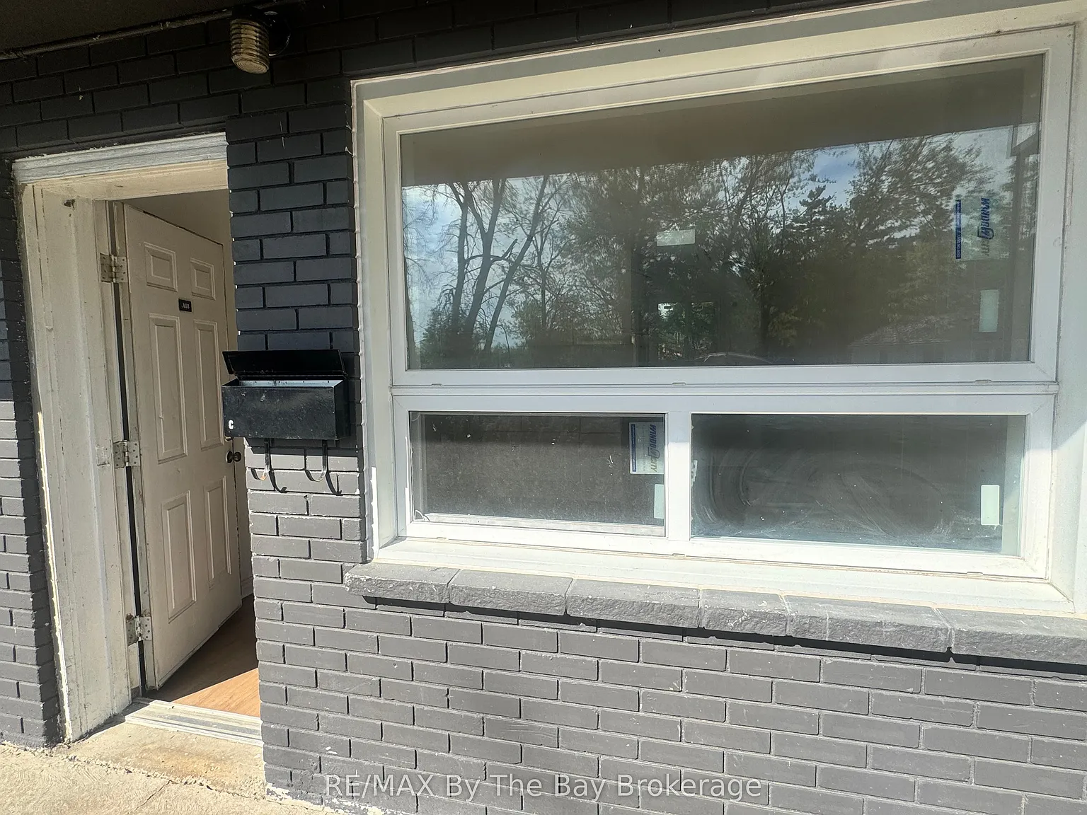 Studio, $1,200 — Photo 2