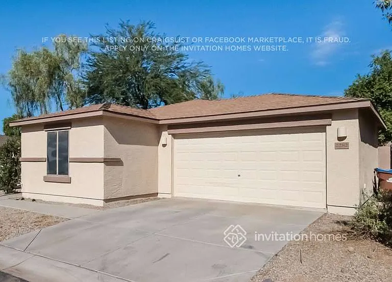 2282 E Meadow Chase Dr — Photo 2