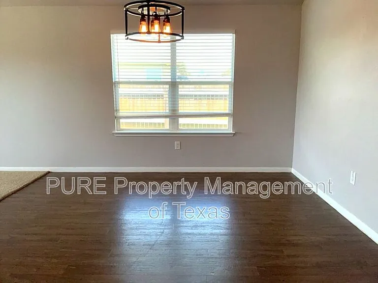 12040 Riparian Rd — Photo 8