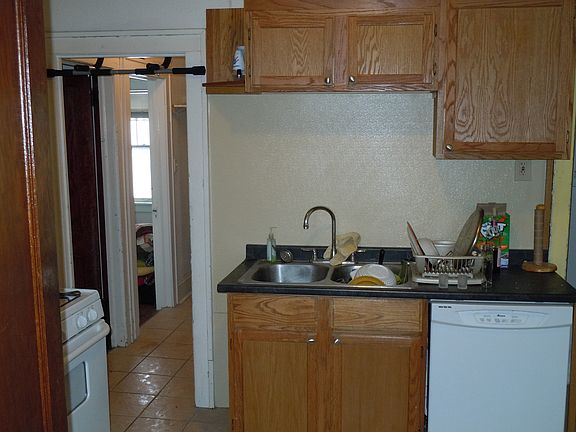 2nd image of 2008 Como Ave SE