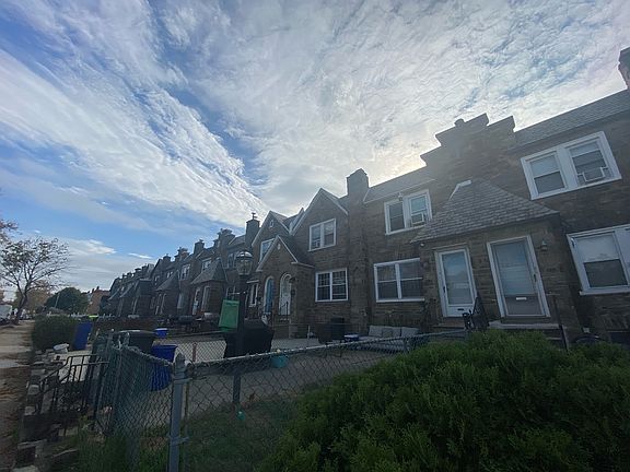 3rd image of 3420 Shelmire Ave