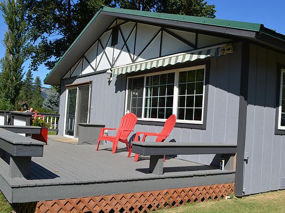 The deck was recently rebuilt. Photo will be updated soon!