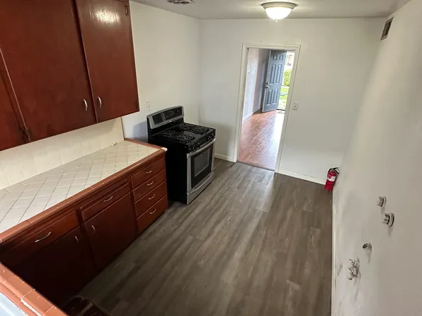 2506 N 1st St, Fresno, CA 93703