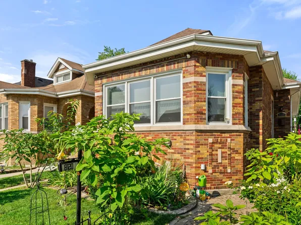 8120 S Luella Ave, Chicago, IL 60617