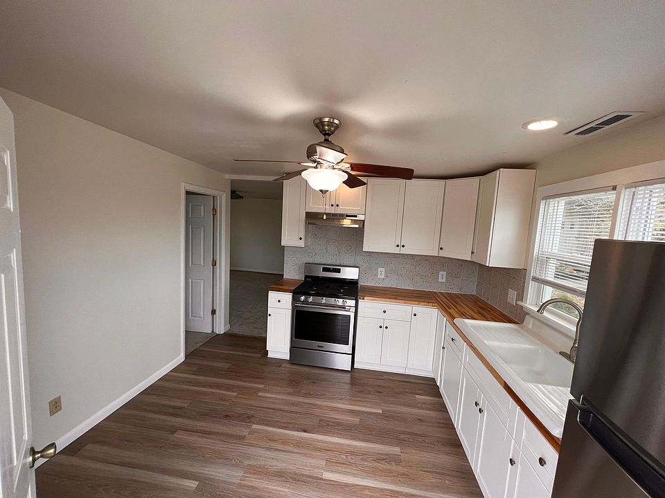 1st image of 7405 W 93rd Ave #B