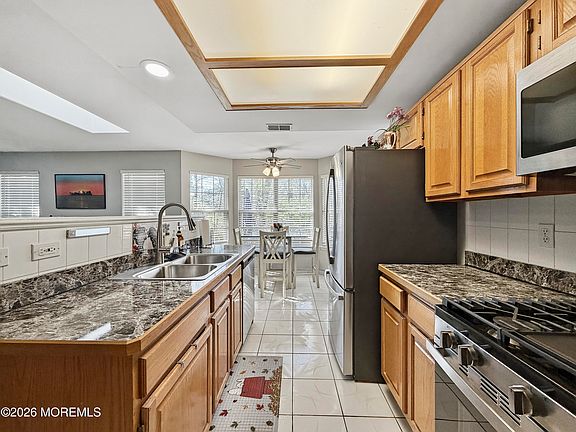5th image of 1205A Thornbury Lane