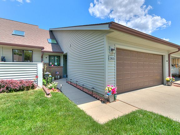 2nd image of 303 Southwoods Dr
