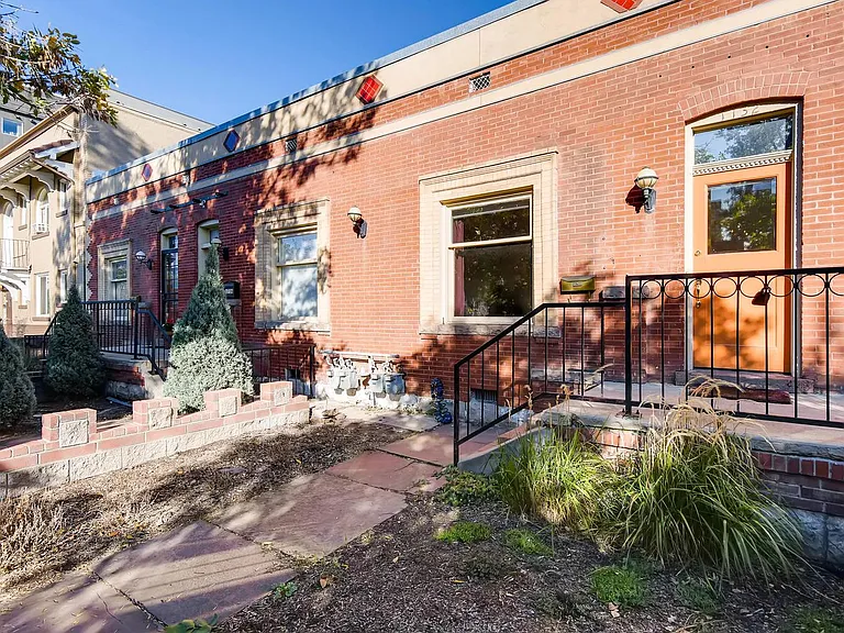 1732 N Clarkson St — Photo 3