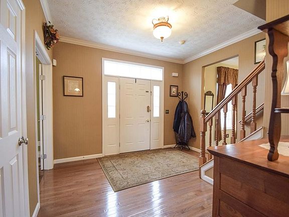 5th image of 1206 Foxcroft Ct