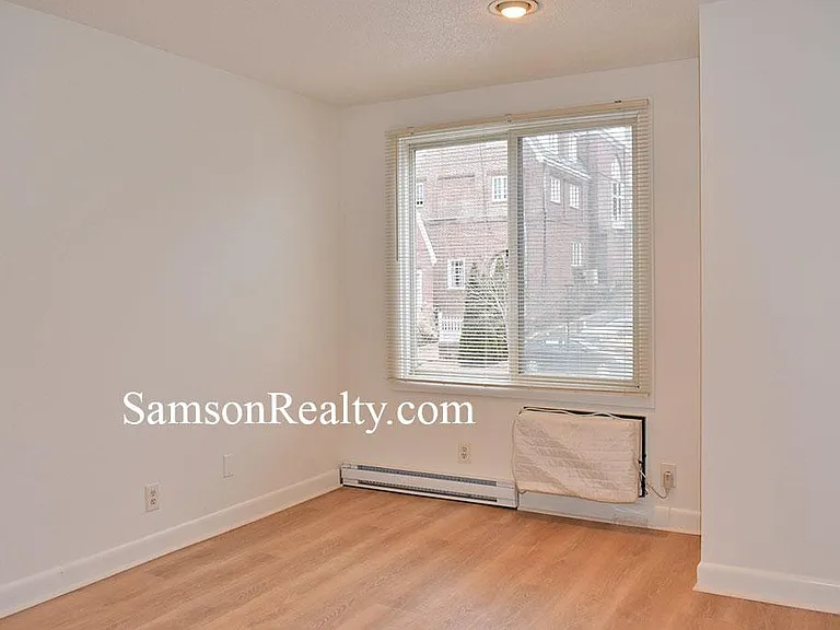 230 S Main St #18 — Photo 13