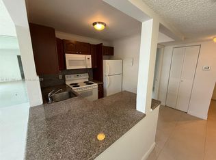 3868 NE 169th St APT 204, North Miami Beach, FL 33160