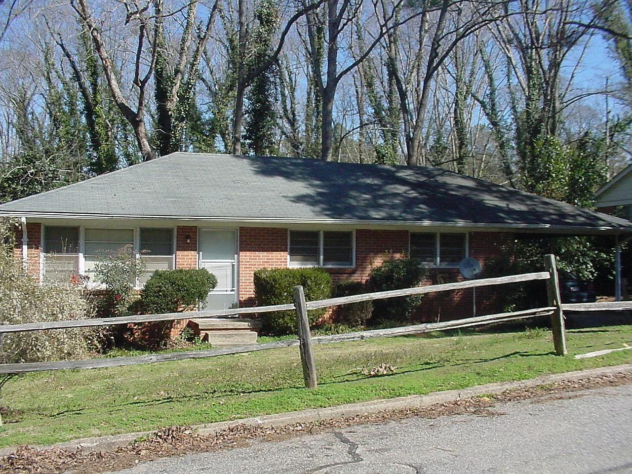 3 bedroom house off S. Milledge! — Photo 1