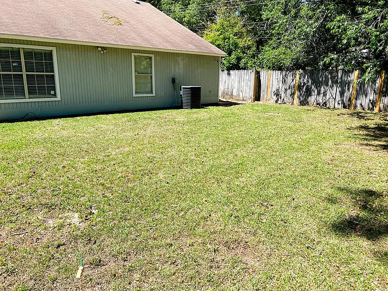 6 N Quail Xing — Photo 24