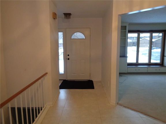 2nd image of 84 Great Wood Cir