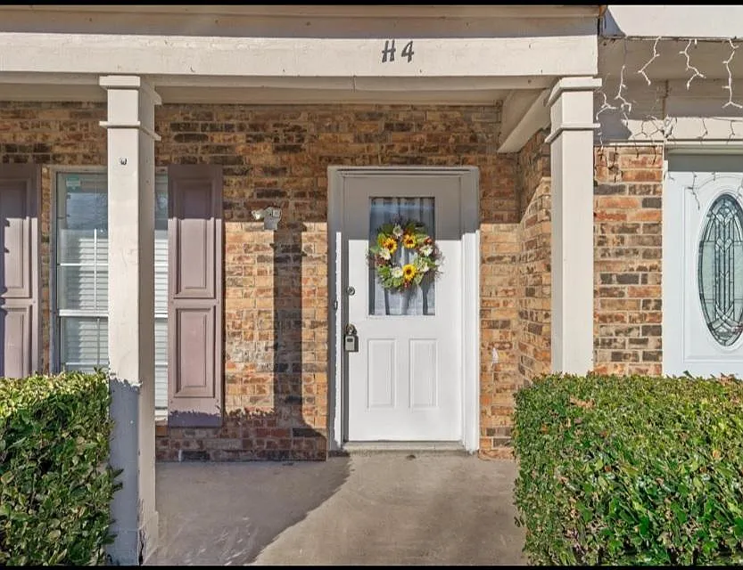 629 Carriagehouse Ln #H-4