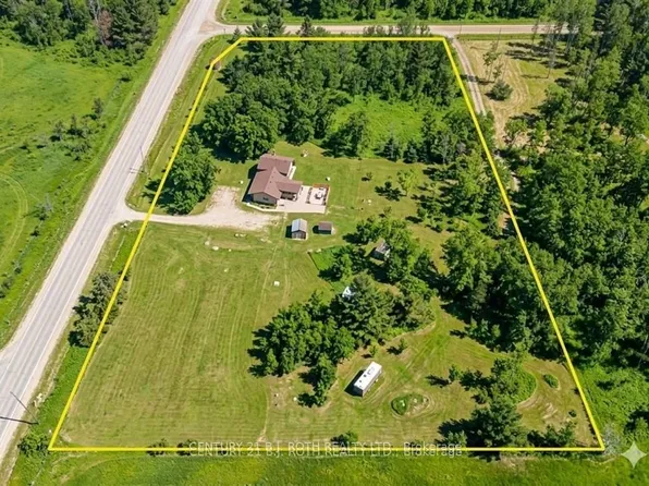 374 Monck Rd, Kawartha Lakes, ON L0K 1W0
