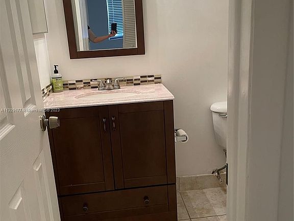 3rd image of 6040 Shakerwood Cir APT 203-D