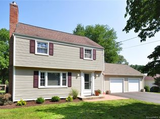 162 Arch Rd, Avon, CT 06001