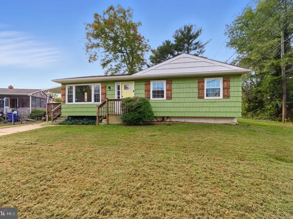 3 Durham Ct, Newark, DE 19713
