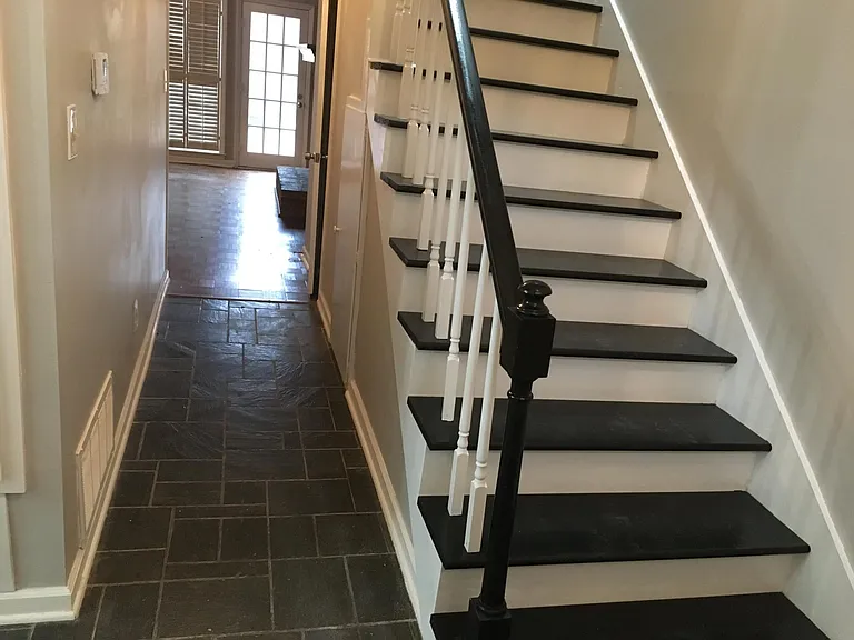2909 Canterbury Dr — Photo 7