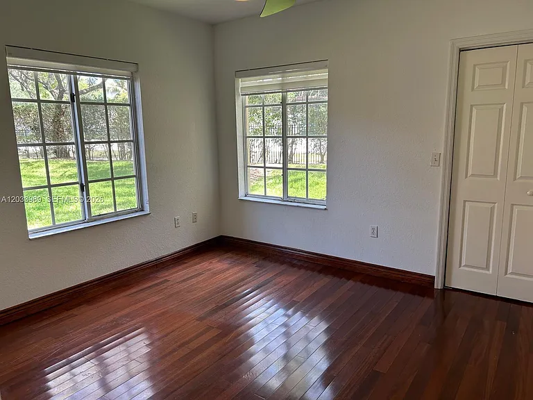 2516 Centergate Dr #102 — Photo 25
