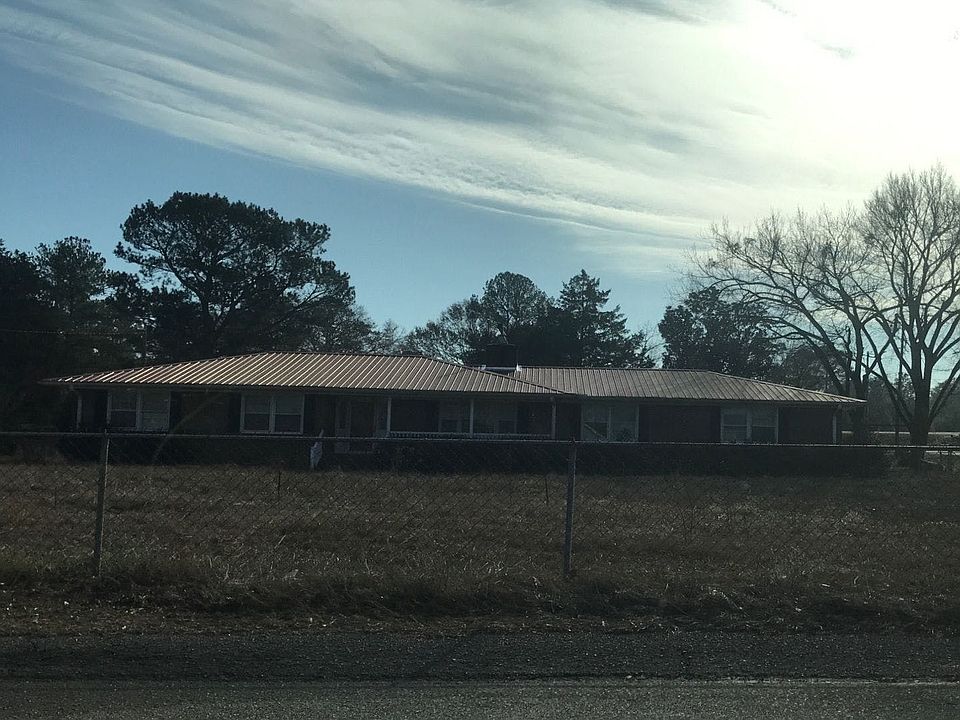 1st image of 131 High St