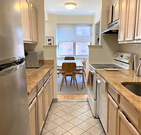 4th image of 80 Park Ave APT 6K