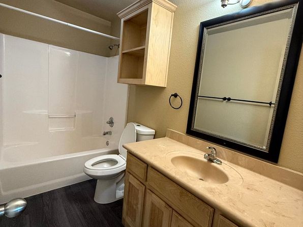 $500 Off 1st Full Month!* All Utilities Included!* Cozy 1-Bedroom* Pet Friendly* Great Location*, 117 New Dallas Hwy, Waco, TX 76705