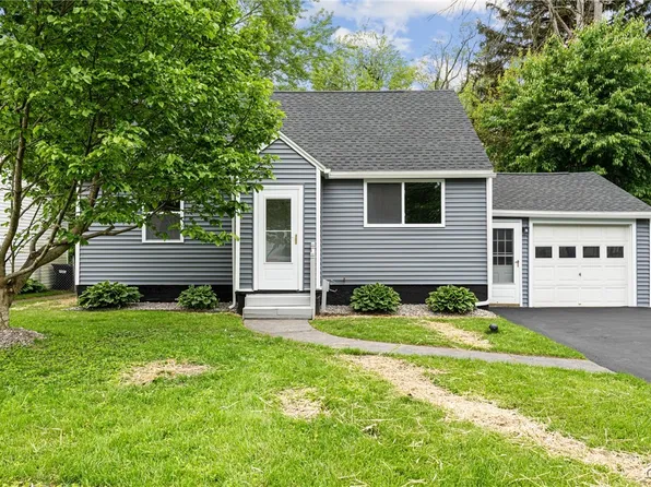 120 Van Mara Dr, North Syracuse, NY 13212