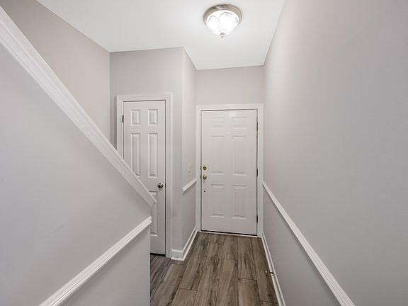 3rd image of 2639 Broad Oaks Pl